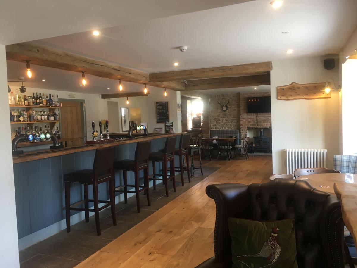 The Cayley Arms Inn Pickering Buitenkant foto